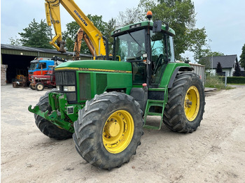 Traktors JOHN DEERE 7700