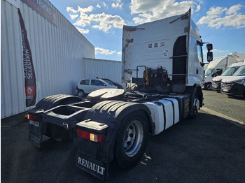 Vilcējs RENAULT