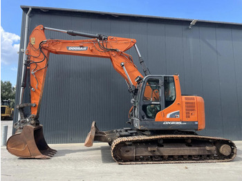 Kāpurķēžu ekskavators DOOSAN DX235LCR-5