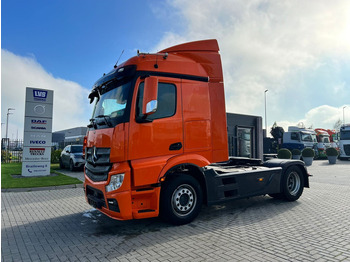 Vilcējs MERCEDES-BENZ Actros 1836