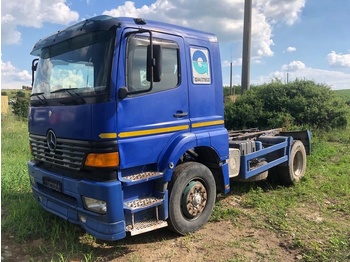 Vilcējs MERCEDES-BENZ Atego