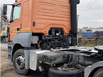 Vilcējs Mercedes-Benz Axor MP2 1843: foto 5