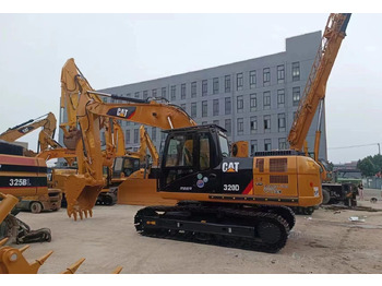 Riteņu ekskavators CATERPILLAR 320D