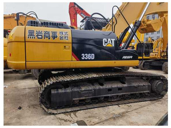 Ekskavators CATERPILLAR 320D
