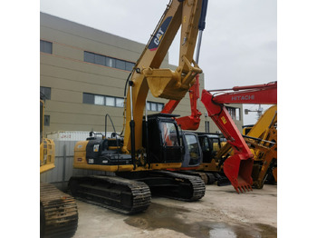 Kāpurķēžu ekskavators CATERPILLAR 320DL
