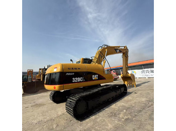 Kāpurķēžu ekskavators CATERPILLAR 320CL