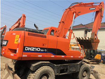 Riteņu ekskavators DOOSAN DH210W-7