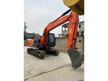 Kāpurķēžu ekskavators HITACHI ZX120
