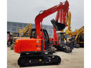 Mini-ekskavators HITACHI ZX70
