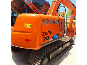 Kāpurķēžu ekskavators HITACHI ZX70