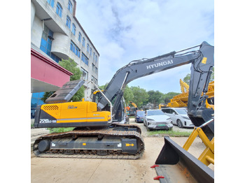 Kāpurķēžu ekskavators HYUNDAI