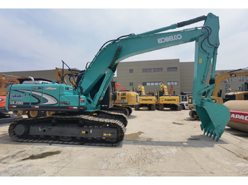 Kāpurķēžu ekskavators KOBELCO