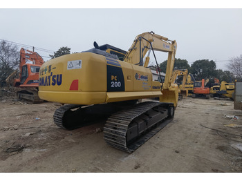 Kāpurķēžu ekskavators KOMATSU PC200-8