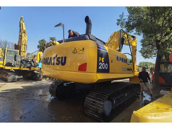 Kāpurķēžu ekskavators Secondhand komatsu  pc220-8 excavator low price high quality Japan Komatsu Excavator PC220-8 for sale: foto 4