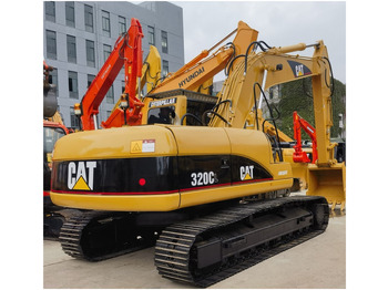 Kāpurķēžu ekskavators CATERPILLAR 320CL