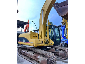 Kāpurķēžu ekskavators CATERPILLAR 320C