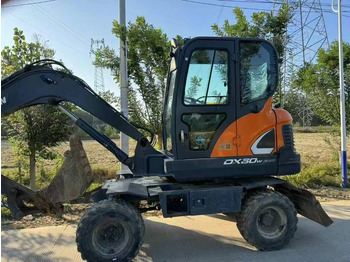 Riteņu ekskavators DOOSAN DX60W