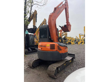 Mini-ekskavators HITACHI