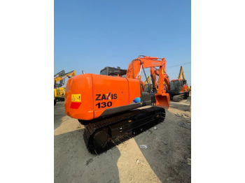 Kāpurķēžu ekskavators HITACHI ZX130