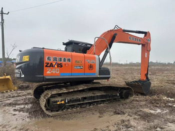 Kāpurķēžu ekskavators HITACHI ZX240