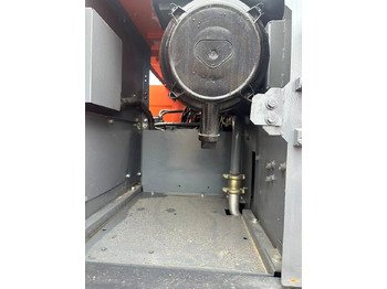 Kāpurķēžu ekskavators Hitachi ZX 240: foto 5