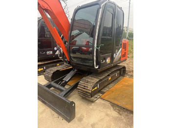 Kāpurķēžu ekskavators HITACHI ZX60