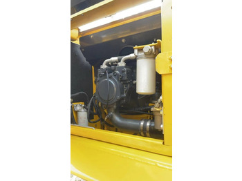 Kāpurķēžu ekskavators Komatsu PC 160: foto 4