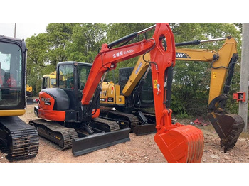 Kāpurķēžu ekskavators KUBOTA