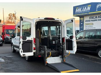 Vieglā automašīna FORD