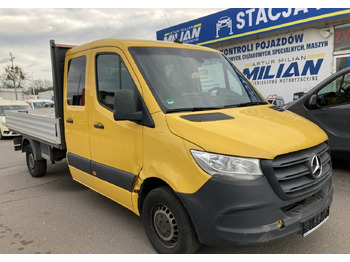 Automašīna ar kravas platformu MERCEDES-BENZ Sprinter 319