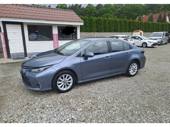 Sedans TOYOTA