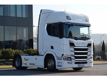 Vilcējs SCANIA R 450