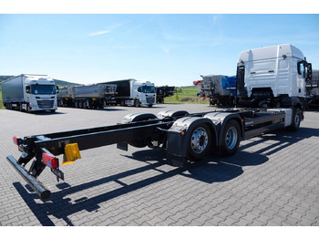 Vilcējs MAN TGX 26.520 / 6x2 / RAMA DŁ. 9,1M / OŚ PODNOSZONA: foto 3