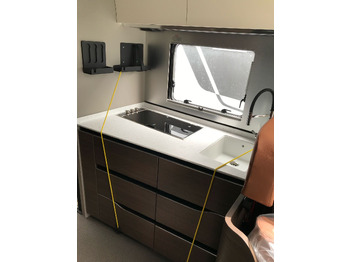 Jaunā Integrēts kemperis ADRIA Super Sonic 890 LC: foto 5
