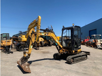 Mini-ekskavators CATERPILLAR 302.7DCR