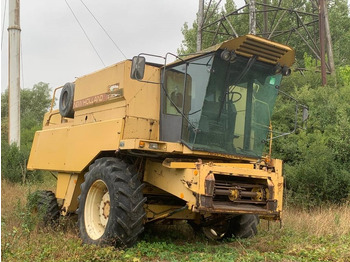 Labības kombains NEW HOLLAND TX series