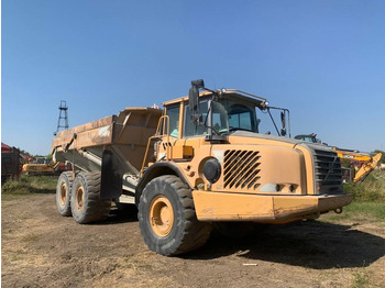 Artikulētias pašizgāzējs VOLVO A30D