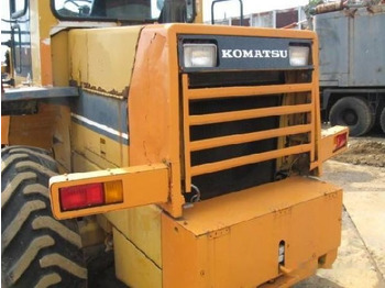 Riteņu iekrāvējs KOMATSU WA100