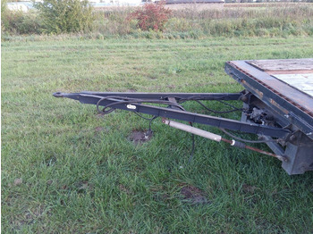 Bortu piekabe/ Platforma Langendorf 3 Achser Anhänger 9,4m Aufbau: foto 5