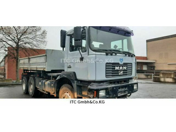 Kravas automašīna pašizgāzējs MAN