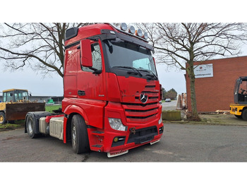 Vilcējs MERCEDES-BENZ Actros 1845