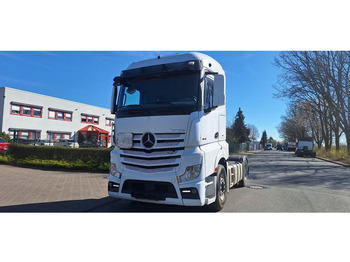 Vilcējs MERCEDES-BENZ Actros 1845