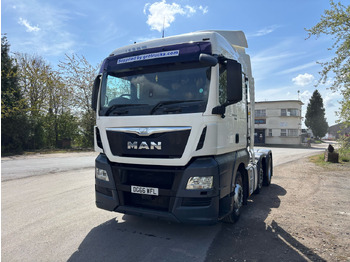 Vilcējs MAN TGX