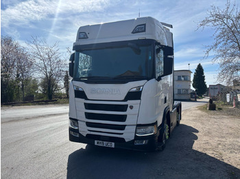 Vilcējs SCANIA R 450