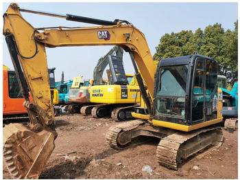 Kāpurķēžu ekskavators CATERPILLAR 307