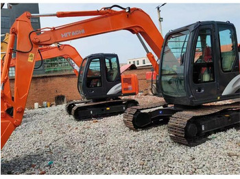 Mini-ekskavators HITACHI
