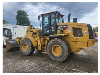 Riteņu iekrāvējs CATERPILLAR 930K