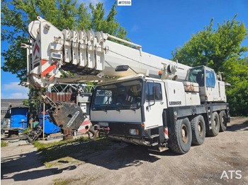 Kravas auto ar manipulatoru