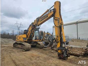 Kāpurķēžu ekskavators LIEBHERR