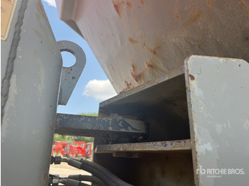 Bezceļu pašizgāzējs 2012 Thwaites MACH664 6 t 4x4 Swivel Dumper: foto 5